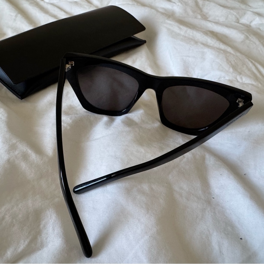 Saint Laurent oversized cat eye sunglasses - Picture 6 of 6